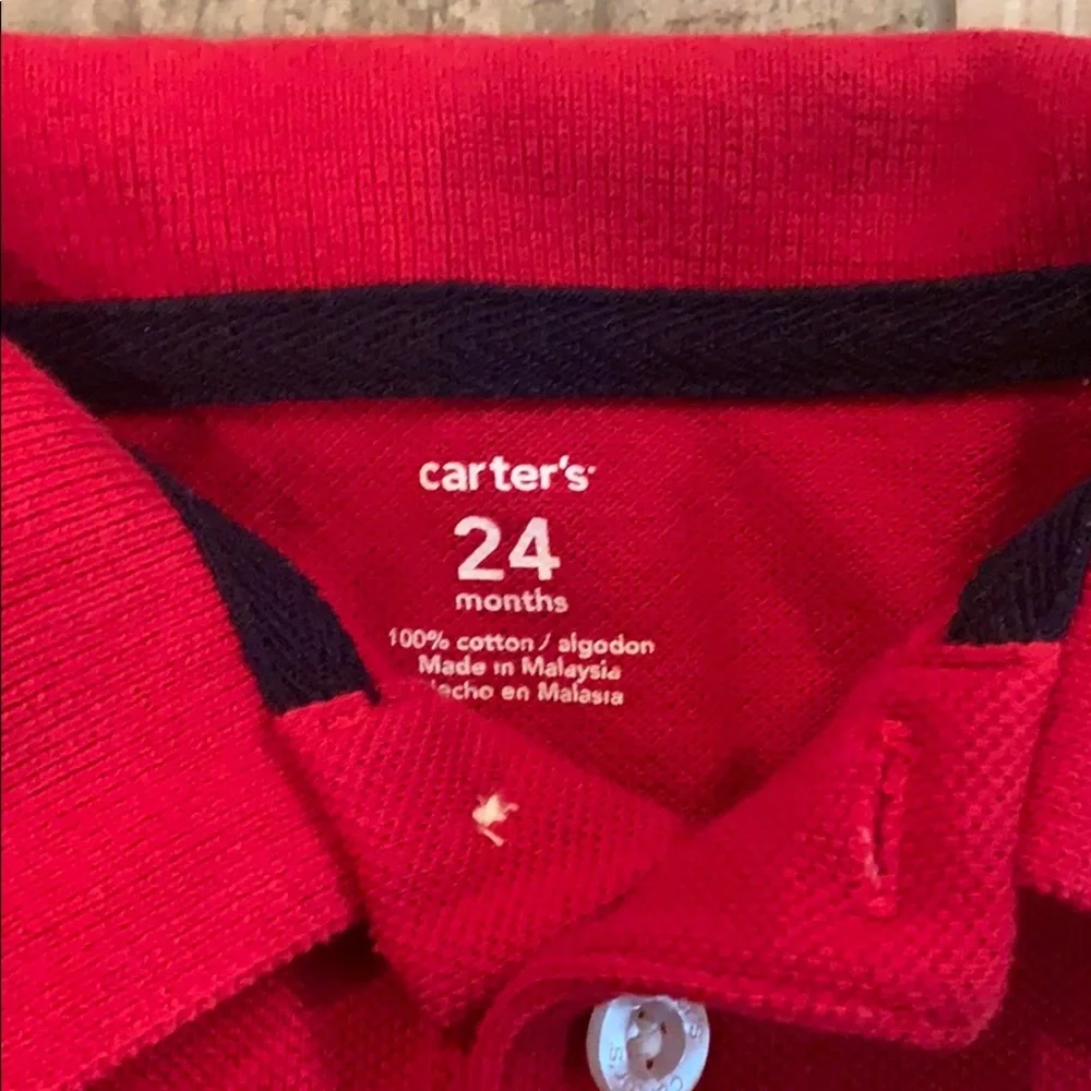 EUC bundle of 2 Carter’s tops m, sz 24 mos
